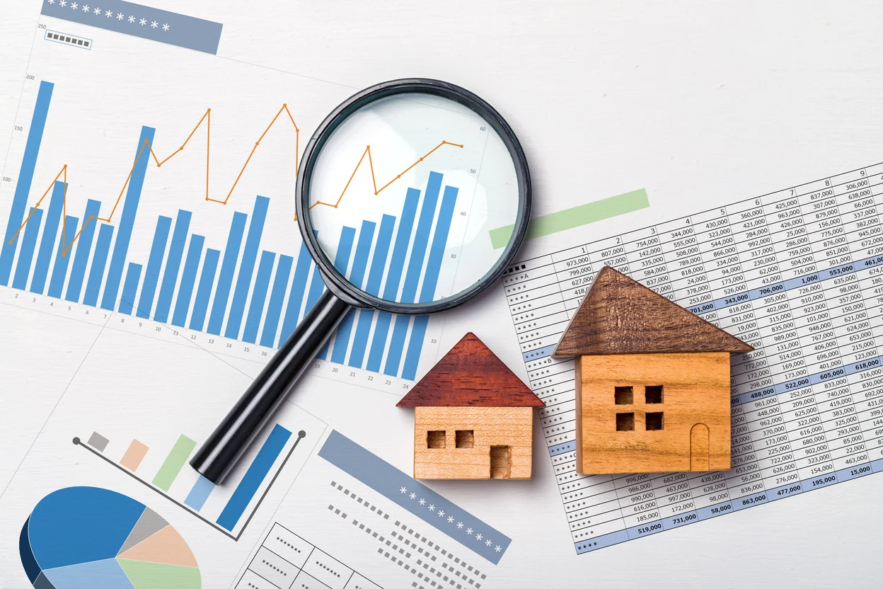 Financial analysis of real estate market